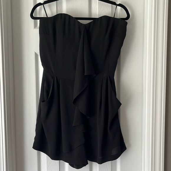 Express Strapless Romper with Ruffle and Pockets - Picture 1 of 3